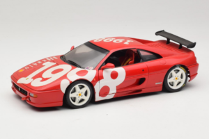 Ferrari F355 Berlinetta Punainen valkoisilla vanteilla UT Models 1:18 180074020-P2 Metalli