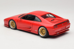 Ferrari F355 Berlinetta Punainen Custom Kultavantein UT Models 1:18 180074020-P5 Metalli — kuva 7 / 8