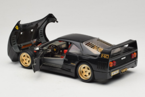 Ferrari F40 Musta Kultaisilla Pyörillä Bburago 1:18 3032-B2 Metalli — kuva 5 / 8