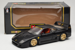 Ferrari F40 Musta Kultaisilla Pyörillä Bburago 1:18 3032-B2 Metalli — kuva 8 / 8