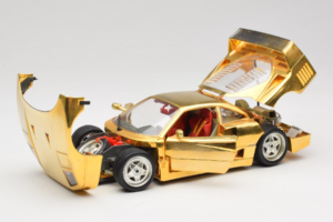 Ferrari F40 Chrome Gold Limited Edition 250 pcs Bburago 1:18 3332-G1 Metalli — kuva 2 / 8