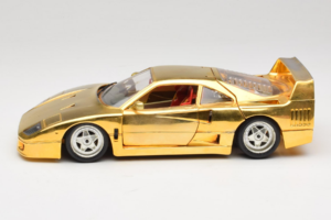 Ferrari F40 Chrome Gold Limited Edition 250 pcs Bburago 1:18 3332-G1 Metalli — kuva 4 / 8