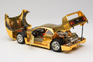 Ferrari F40 Chrome Gold Limited Edition 250 pcs Bburago 1:18 3332-G1 Metalli — kuva 5 / 8
