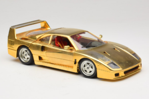 Ferrari F40 Chrome Gold Limited Edition 250 pcs Bburago 1:18 3332-G1 Metalli — kuva 6 / 8