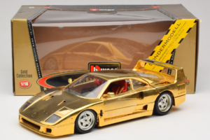 Ferrari F40 Chrome Gold Limited Edition 250 pcs Bburago 1:18 3332-G1 Metalli — kuva 8 / 8