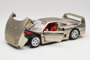 Ferrari F40 Dark Chrome Silver Kroymans Rajoitettu Painos Bburago 1:18 3032-C2 Metalli — kuva 2 / 8