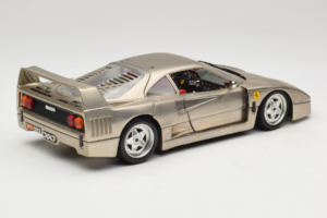 Ferrari F40 Dark Chrome Silver Kroymans Rajoitettu Painos Bburago 1:18 3032-C2 Metalli — kuva 3 / 8