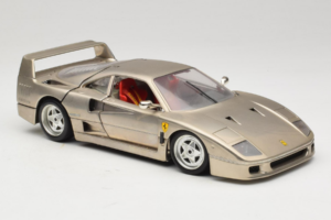 Ferrari F40 Dark Chrome Silver Kroymans Rajoitettu Painos Bburago 1:18 3032-C2 Metalli — kuva 6 / 8