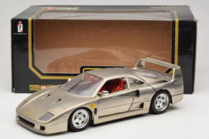 Ferrari F40 Dark Chrome Silver Kroymans Rajoitettu Painos Bburago 1:18 3032-C2 Metalli — kuva 8 / 8