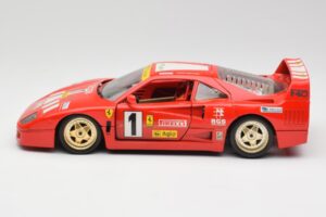 Ferrari F40 Evoluzione Bburago 1:18 3042 Metalli — kuva 4 / 8
