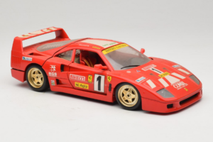 Ferrari F40 Evoluzione #1 Pirelli Punainen 1992 Bburago 1:18 3042-P1 Metalli — kuva 6 / 8