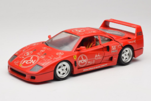 Ferrari F40 Evoluzione FC Nürnberg Special Edition Punainen Bburago 1:18 3042-FCN Metalli