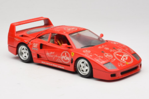 Ferrari F40 Evoluzione FC Nürnberg Special Edition Punainen Bburago 1:18 3042-FCN Metalli — kuva 6 / 8