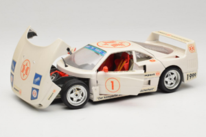 Ferrari F40 #1 Expert Valkoinen 1987 Bburago 1:18 3332-W2 Metalli — kuva 2 / 8