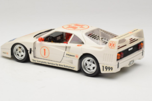 Ferrari F40 #1 Expert Valkoinen 1987 Bburago 1:18 3332-W2 Metalli — kuva 7 / 8