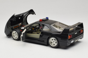 Ferrari F40 Highway Patrol Musta Valkoinen Bburago 1:18 3022-H1 Metalli — kuva 5 / 8