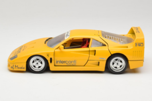 Ferrari F40 Interconti Car HiFi Keltainen Bburago 1:18 3032-I1 Metalli — kuva 4 / 8