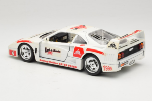 Ferrari F40 Kart-o-Mania Valkoinen Bburago 1:18 3332-W3 Metalli — kuva 7 / 8