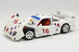 Ferrari F40 #16 Borsenmodells Valkoinen Limited Edition 333 pcs 1987 Bburago 1:18 3332-W1 Metalli — kuva 2 / 8