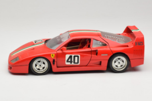 Ferrari F40 #40 Punainen Italian Lipulla Bburago 1:18 3032-P1 Metalli — kuva 4 / 8