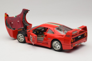 Ferrari F40 #40 Punainen Italian Lipulla Bburago 1:18 3032-P1 Metalli — kuva 5 / 8