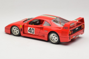 Ferrari F40 #40 Punainen Italian Lipulla Bburago 1:18 3032-P1 Metalli — kuva 7 / 8