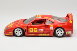 Ferrari F40 LM #86 Ch. Pozzi IMSA 24 Hours of Le Mans 1985 Punainen Bburago 1:18 3332-P6 Metalli — kuva 4 / 8
