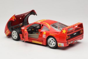 Ferrari F40 LM #86 Ch. Pozzi IMSA 24 Hours of Le Mans 1985 Punainen Bburago 1:18 3332-P6 Metalli — kuva 5 / 8
