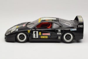 Ferrari F40 Pirelli Agip #1 Musta Bburago 1:18 3332-B1 Metalli — kuva 4 / 8