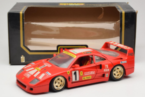 Ferrari F40 Pirelli Agip #1 Ferrari Club Italia Punainen Bburago 1:18 3032-P2 Metalli — kuva 8 / 8