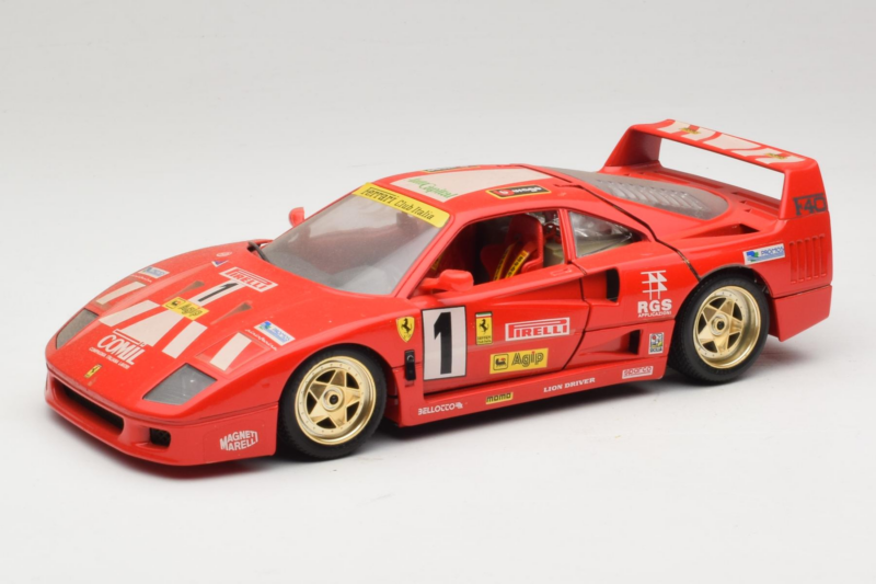 Ferrari F40 Evoluzione #1 Pirelli Agip Punainen Kultaisilla Pyörillä 1992 Bburago 1:18 3042-P2 Metalli