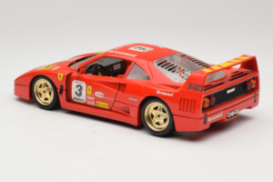Ferrari F40 #3 Pirelli Punainen 1987 Bburago 1:18 3332-P4 Metalli — kuva 7 / 8