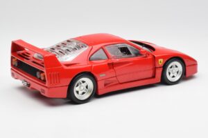 Ferrari F40 Punainen Hot Wheels 1:18 23911 Metalli — kuva 3 / 8