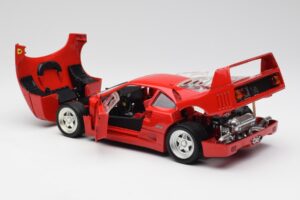 Ferrari F40 Punainen Hot Wheels 1:18 23911 Metalli — kuva 5 / 8