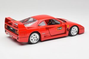 Ferrari F40 Punainen Bburago 1:18 3332 Metalli — kuva 3 / 8