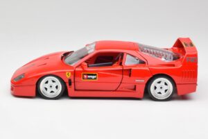Ferrari F40 Punainen Bburago 1:18 3332 Metalli — kuva 4 / 8