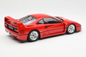 Ferrari F40 Punainen Kyosho 1:18 08416R2 Metalli — kuva 4 / 10