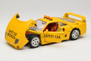 Ferrari F40 Safety Car Keltainen Bburago 1:18 3032-Y2 Metalli — kuva 2 / 8