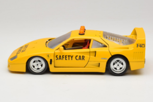 Ferrari F40 Safety Car Keltainen Bburago 1:18 3032-Y2 Metalli — kuva 4 / 8