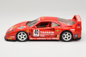 Ferrari F40 #40 T. Ohta / A. Reid Taisan Punainen 1987 Bburago 1:18 3022-T1 Metalli — kuva 4 / 8