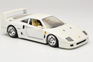 Ferrari F40 Valkoinen Bburago 1:18 3332-W4 Metalli — kuva 6 / 8