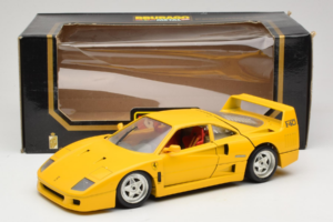 Ferrari F40 Keltainen Bburago 1:18 3032-Y1 Metalli — kuva 8 / 8