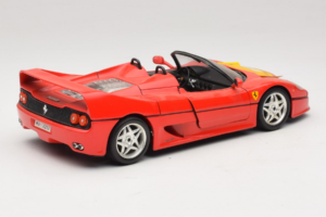 Ferrari F50 Avoauto 50 Jahre Ferrari 24 Jahre Bburago FMC Punainen Bburago 1:18 3352-P1 Metalli — kuva 3 / 8