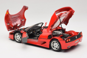 Ferrari F50 Avoauto 50 Jahre Ferrari 24 Jahre Bburago FMC Punainen Bburago 1:18 3352-P1 Metalli — kuva 5 / 8