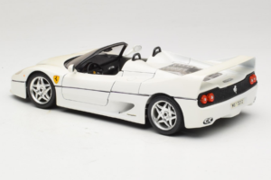 Ferrari F50 Avoauto Valkoinen Bburago 1:18 3352-W1 Metalli — kuva 7 / 8