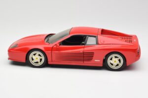 Ferrari F512 M Punainen Hot Wheels 1:18 29758 Metalli — kuva 4 / 8