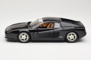 Ferrari F512M Musta Hot Wheels 1:18 23922 Metalli — kuva 4 / 8