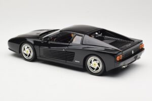 Ferrari F512M Musta Hot Wheels 1:18 23922 Metalli — kuva 7 / 8