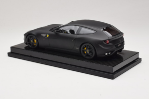 Ferrari FF Matte Black MR Collection 1:18 FERR04CAL Hartsi — kuva 5 / 7