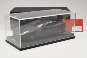 Ferrari FF Matte Black MR Collection 1:18 FERR04CAL Hartsi — kuva 6 / 7